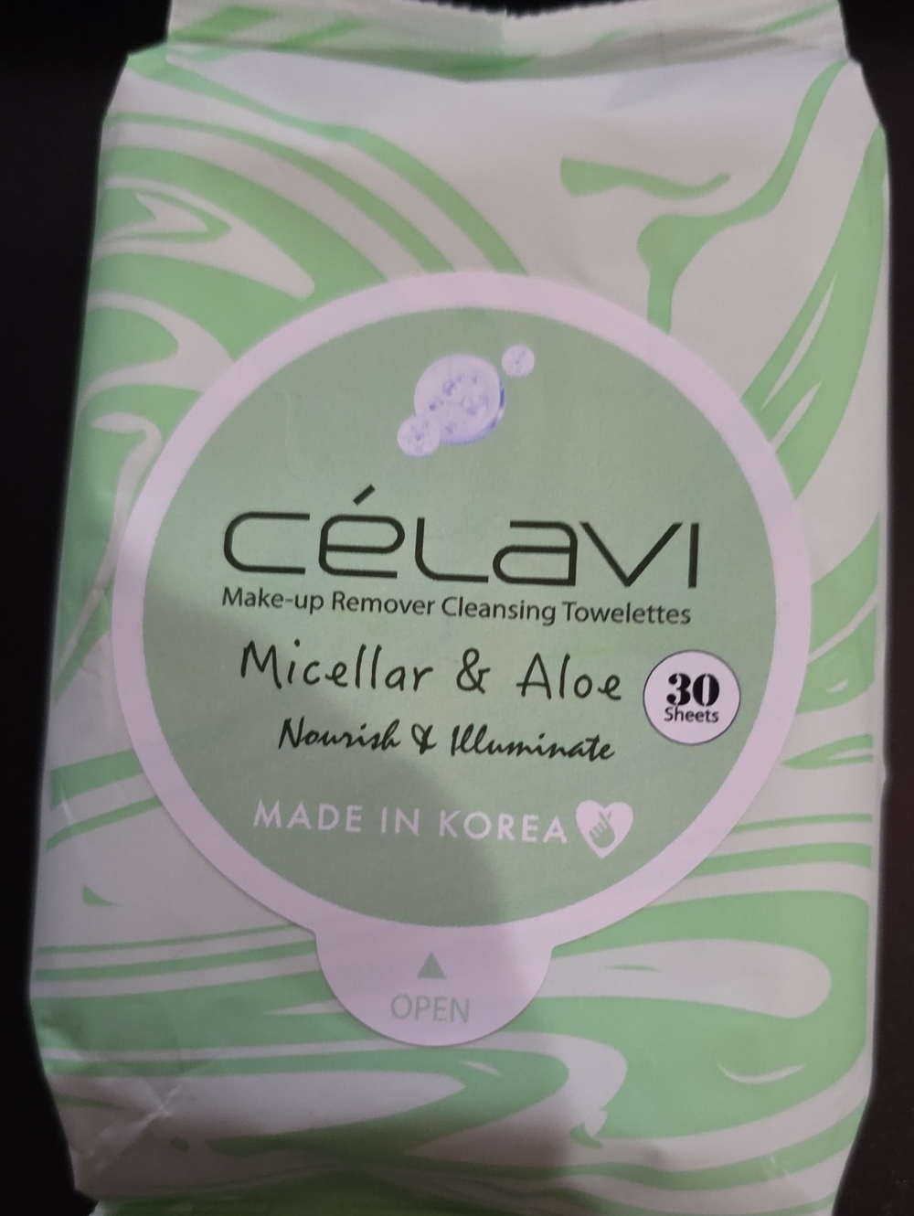 Célavi Micellar & Aloe Make-up Remover Cleansing Towelettes — Green